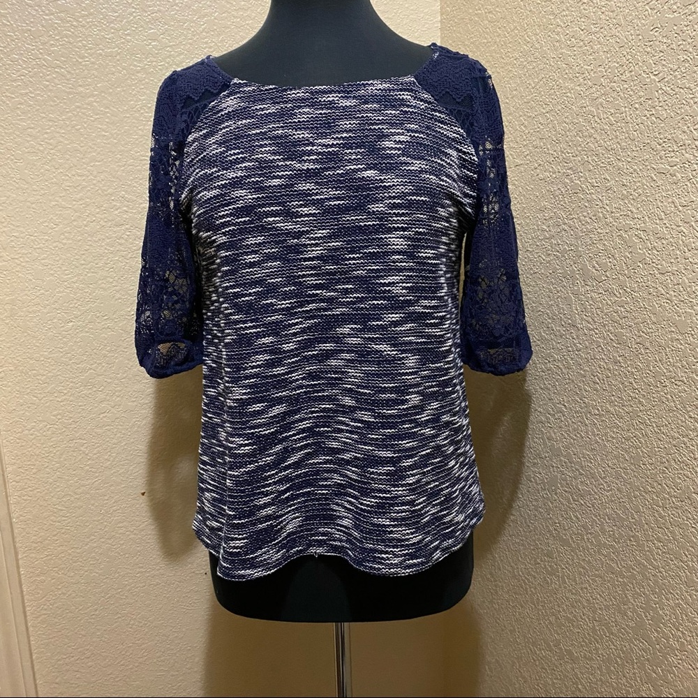Anthropologie sz M Postmark too with lace sleeves